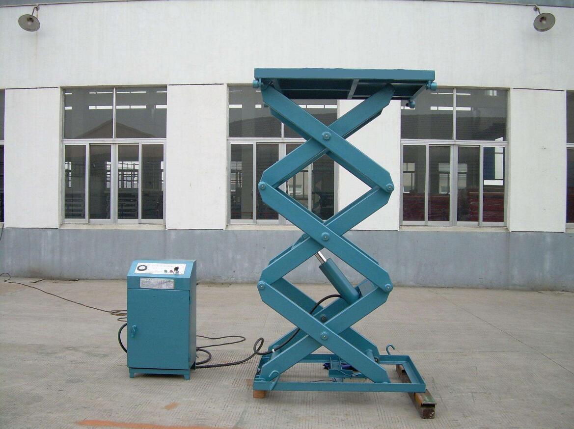 Electric stationary scissor lift 1